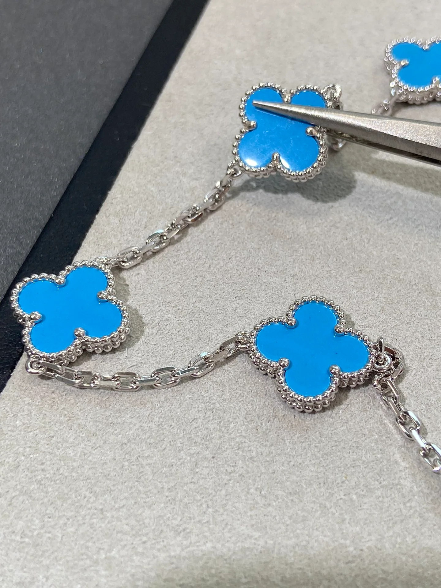 Ван Век - Колье 129