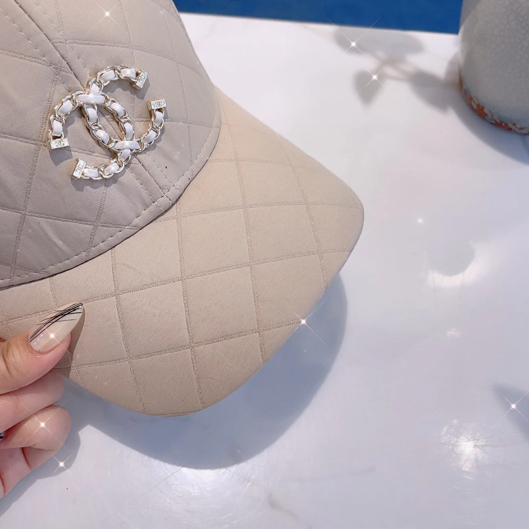 Бейсболка Chanel с ромбовидным узором