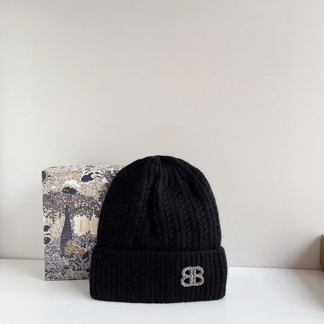 Вязаная шапка Balenciaga