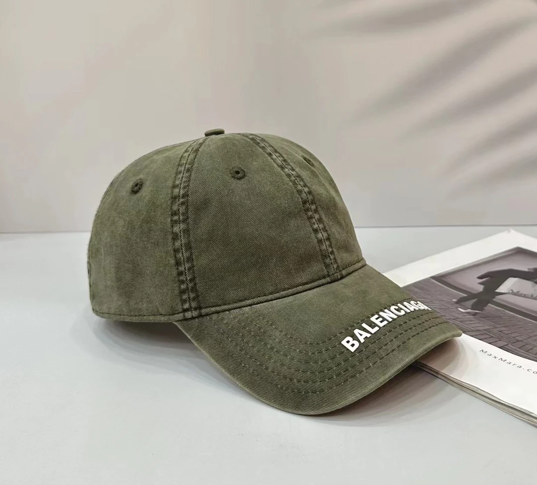 Новые поступления коллекции Balenciaga весна/лето 2023 - Ретро бейсболка - 1