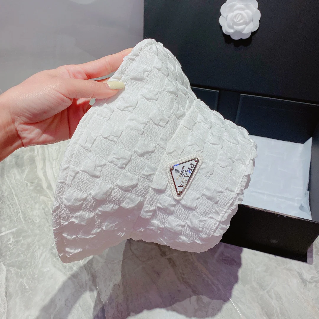 Шляпа рыбака Saint Y-Luo с 3D-шахматным рисунком — незаменимая вещь в путешествиях.