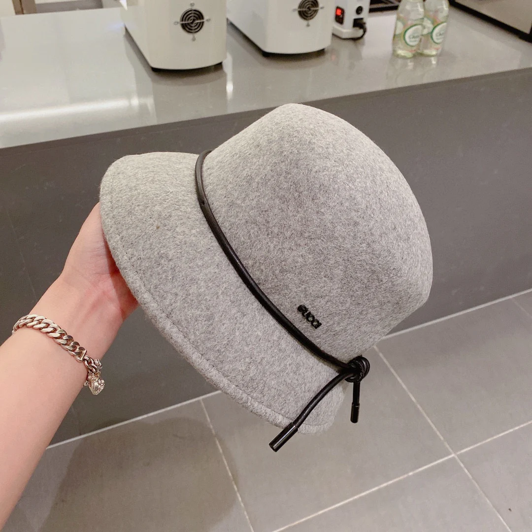 Шерстяная шапка Gucci - серая