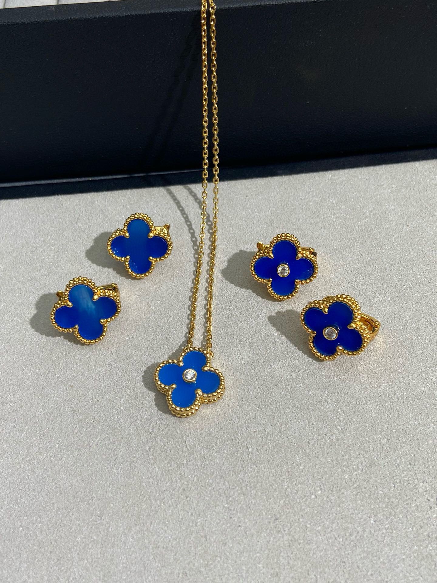 Серьги VCA 046