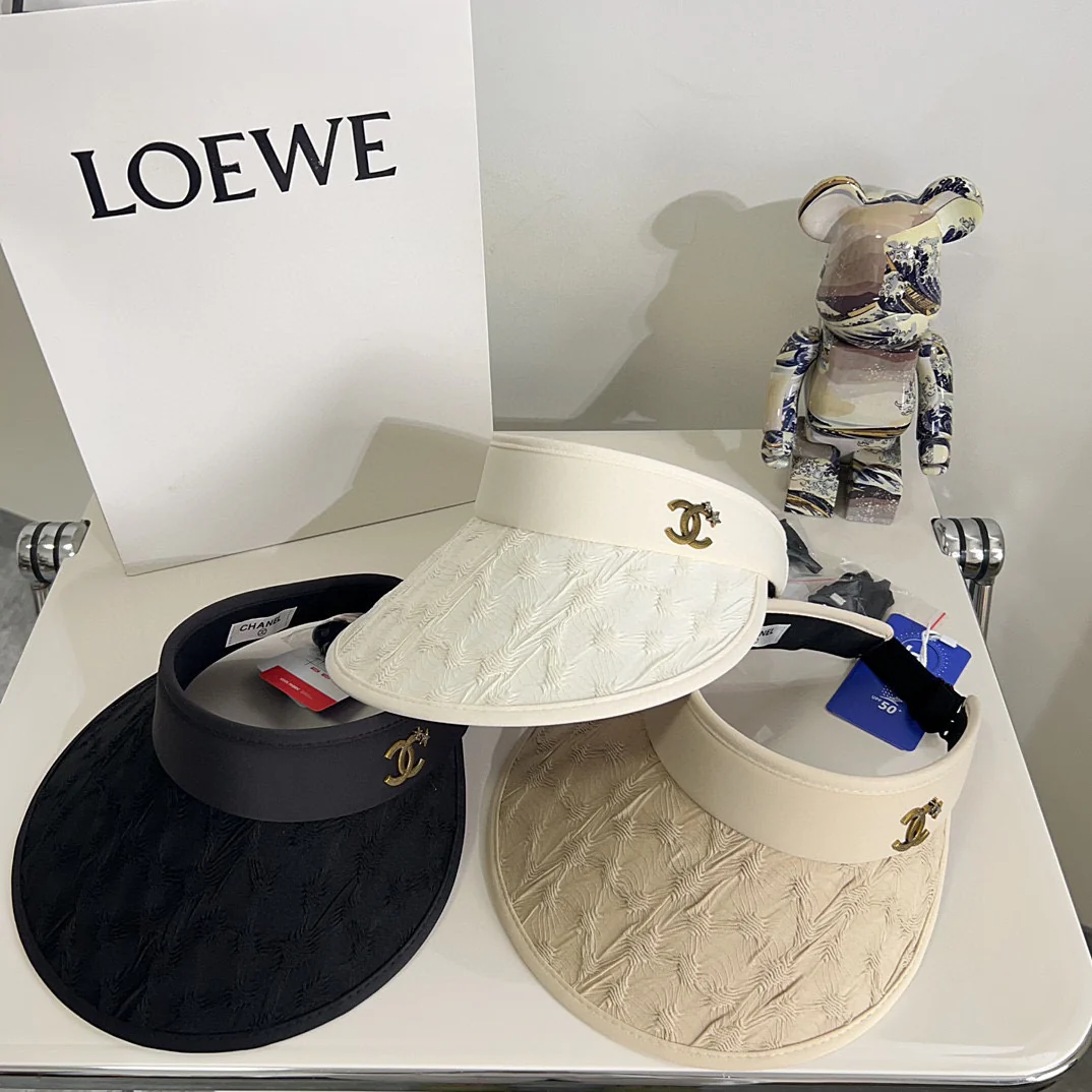 Новая плиссированная солнцезащитная шляпа Chanel 2024 года, лето 2024 года - черная.