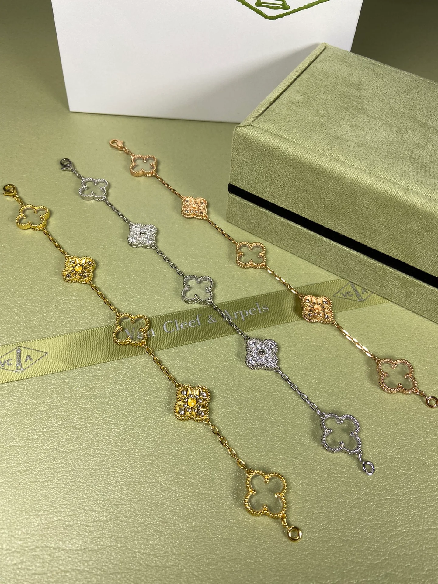 Van Vek - Браслет 043