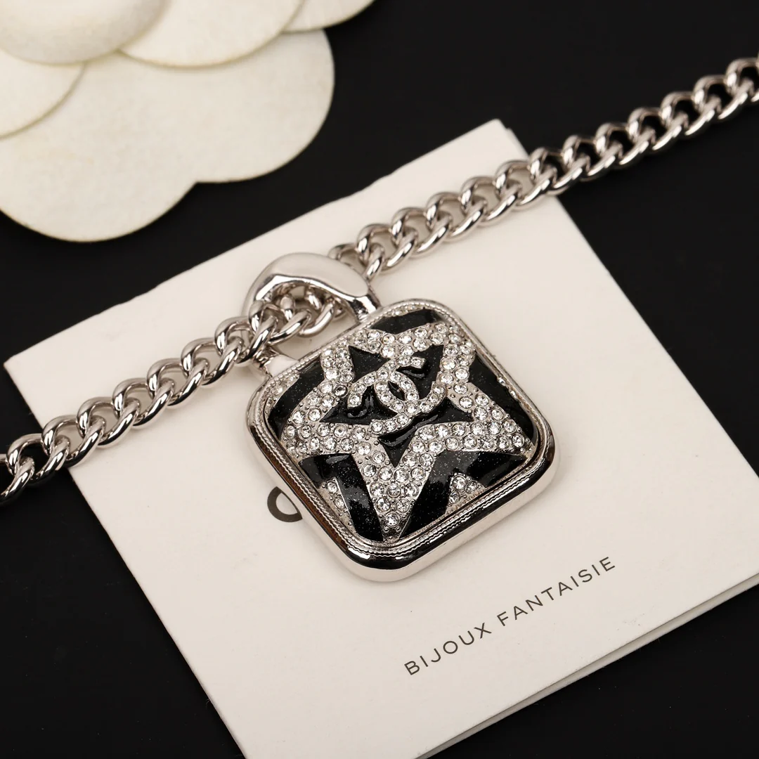 Колье Chanel 441