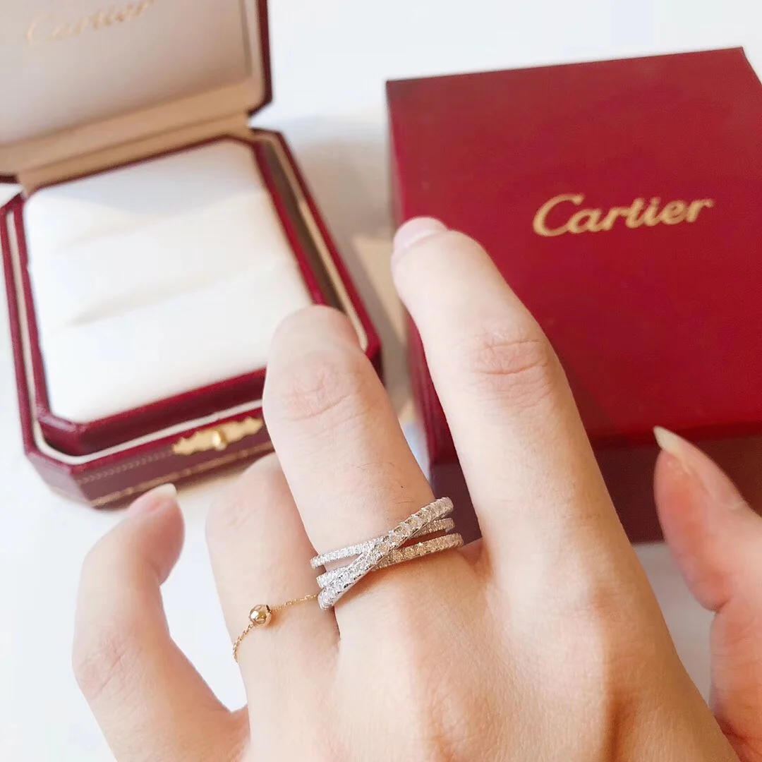 Кольцо Cartier ?Узкий крест? — белое золото — три ряда бриллиантов