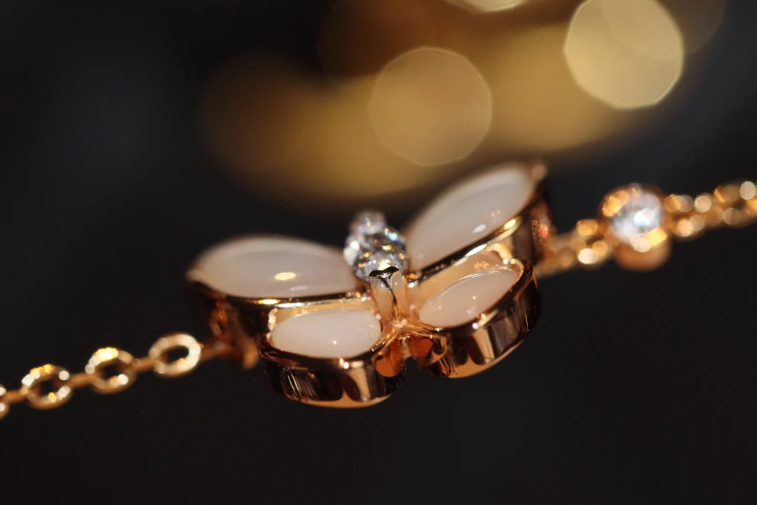 Van Vuitton - Колье 024