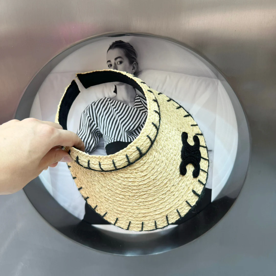 Celine - Новая плетеная панама с линейным дизайном