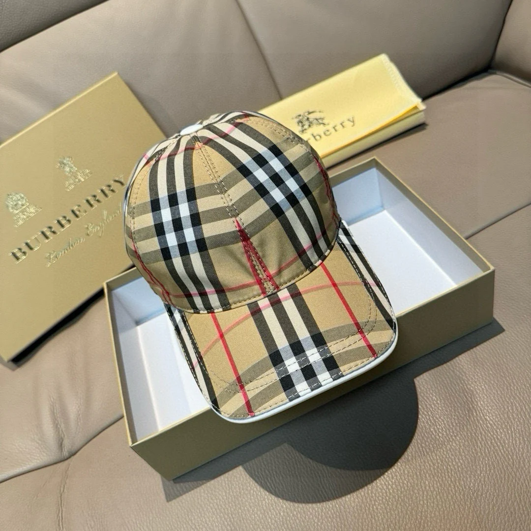 Бейсболка Burberry в классическую клетку - цвет хаки
