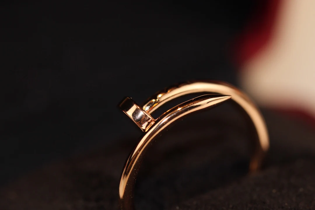 Кольцо Cartier в форме гвоздя - розовое золото - без бриллиантов