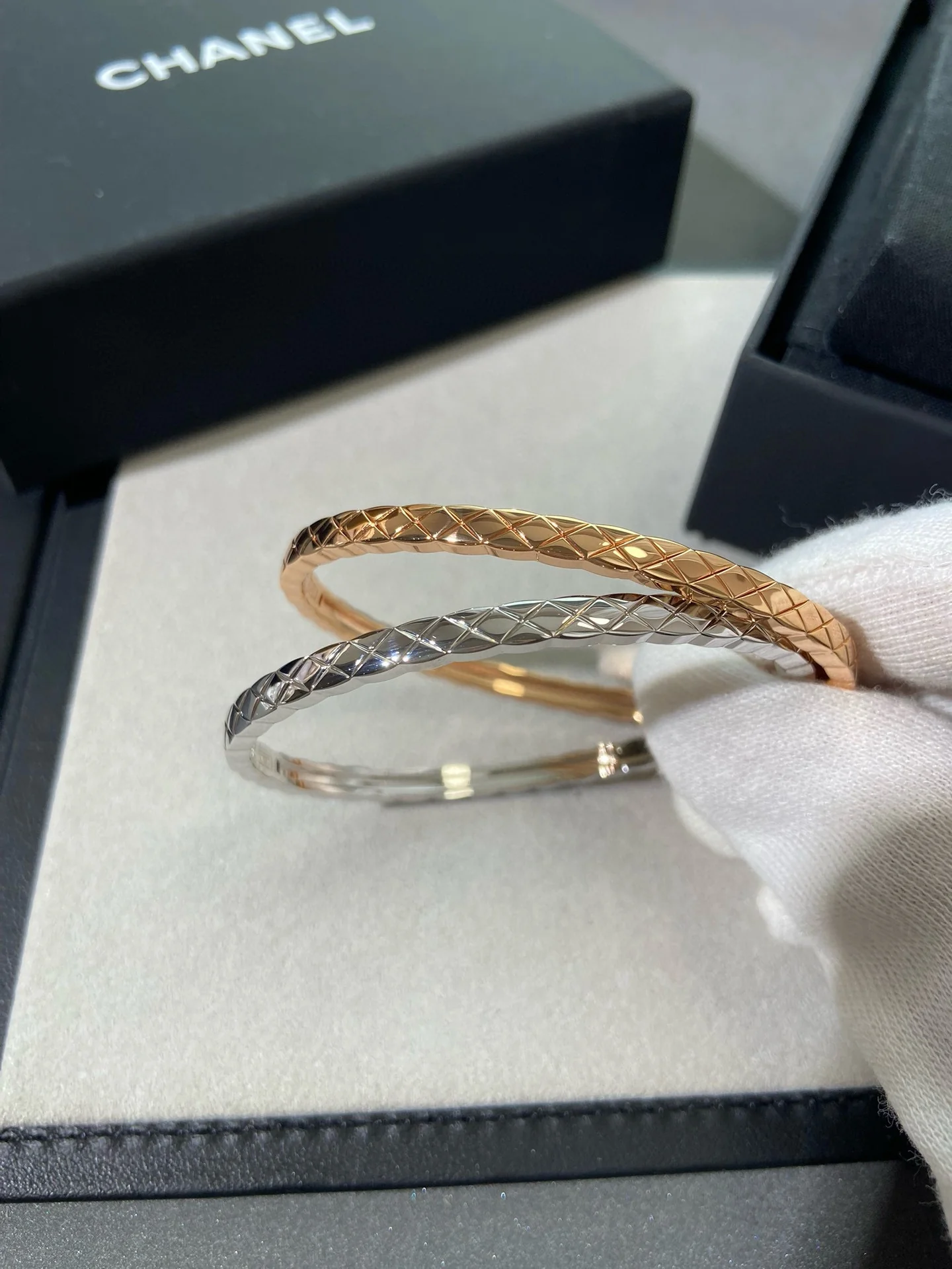 Браслет Chanel 111