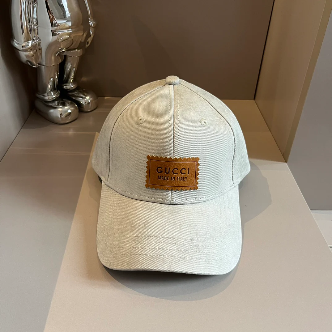 Gucci - Новинка - Кожаная бейсболка с логотипом - Бежевая
