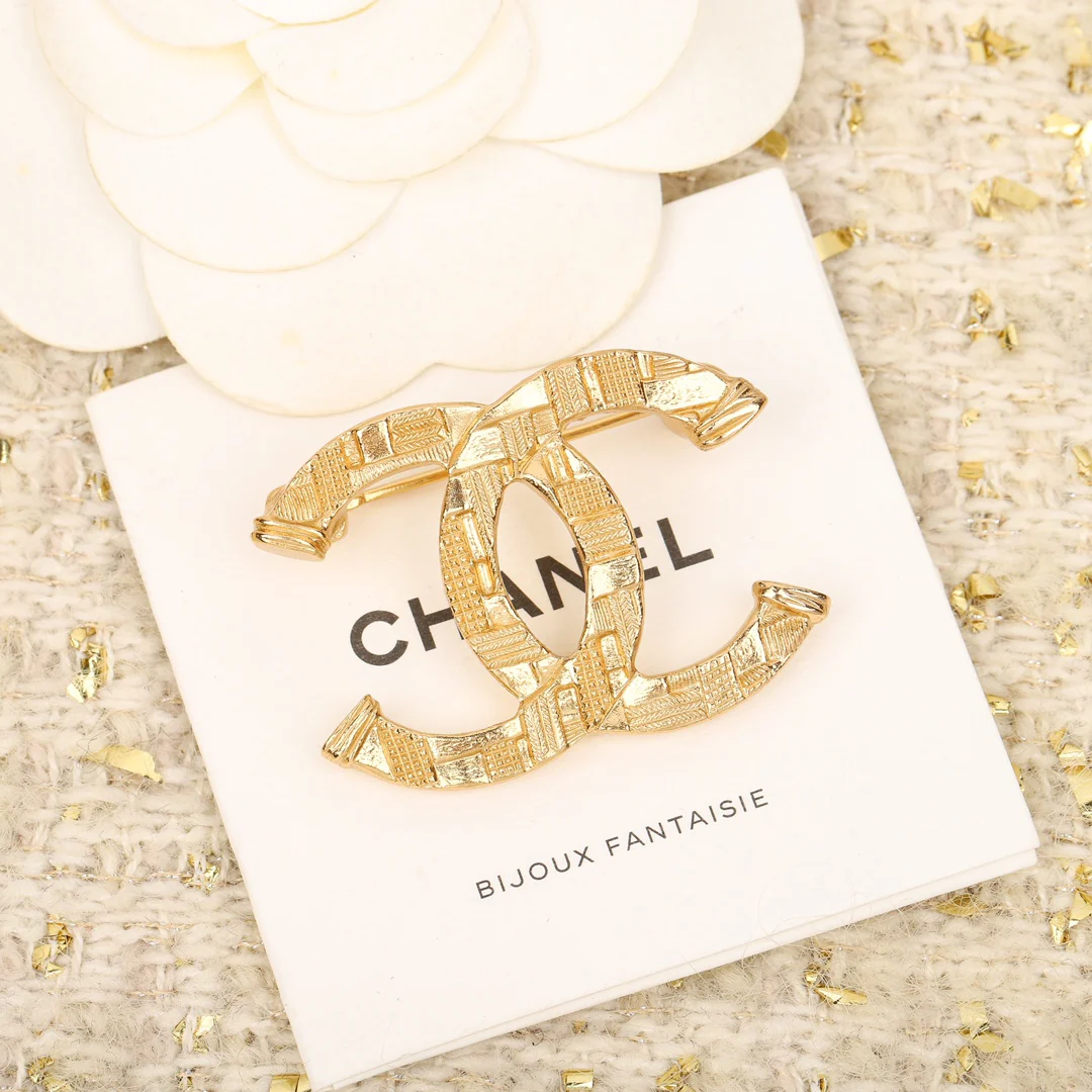 Брошь Chanel 125