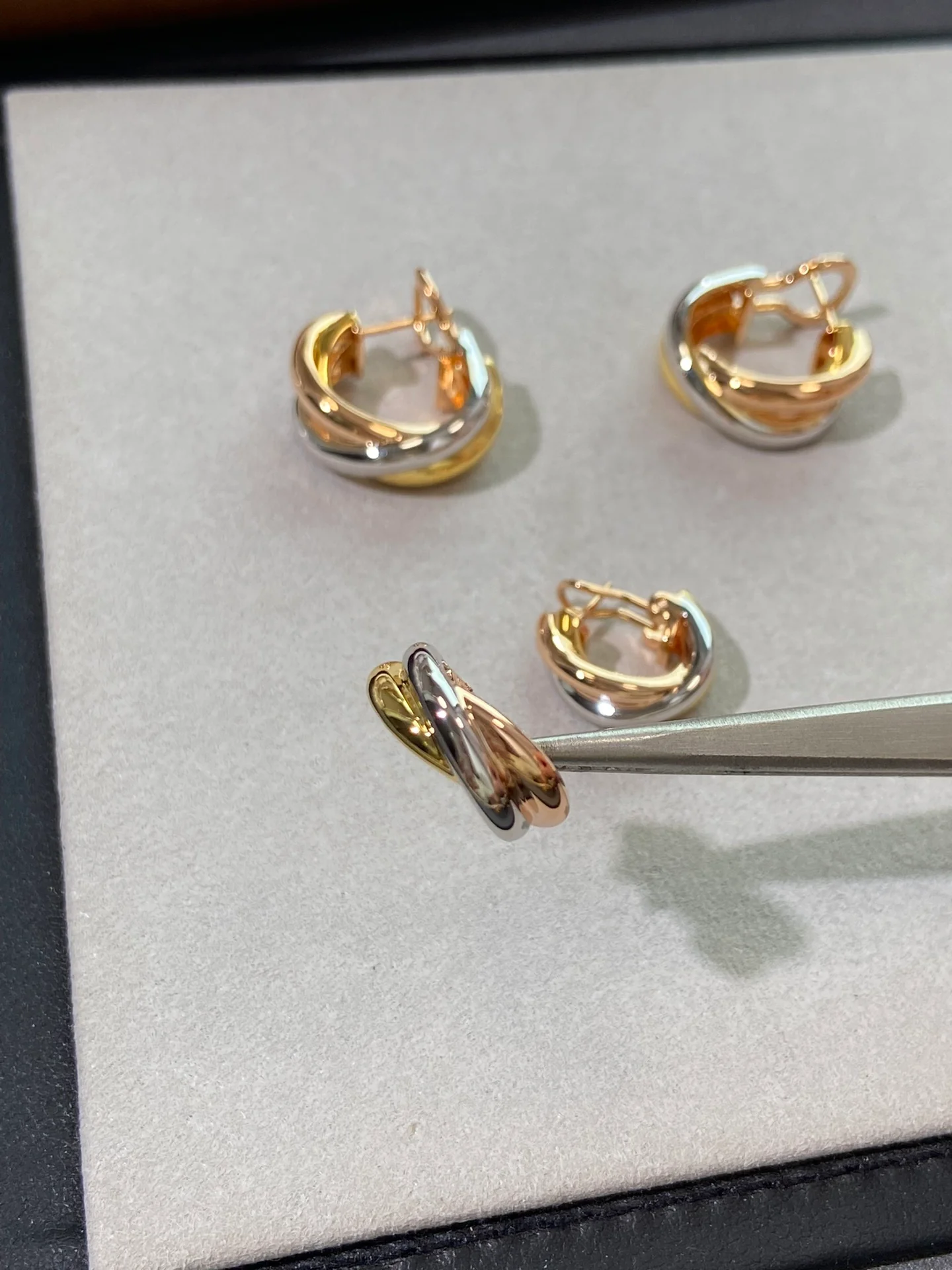 Серьги Cartier 045