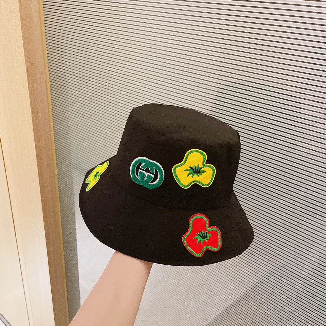 Gucci — панама, одобренная знаменитостями.