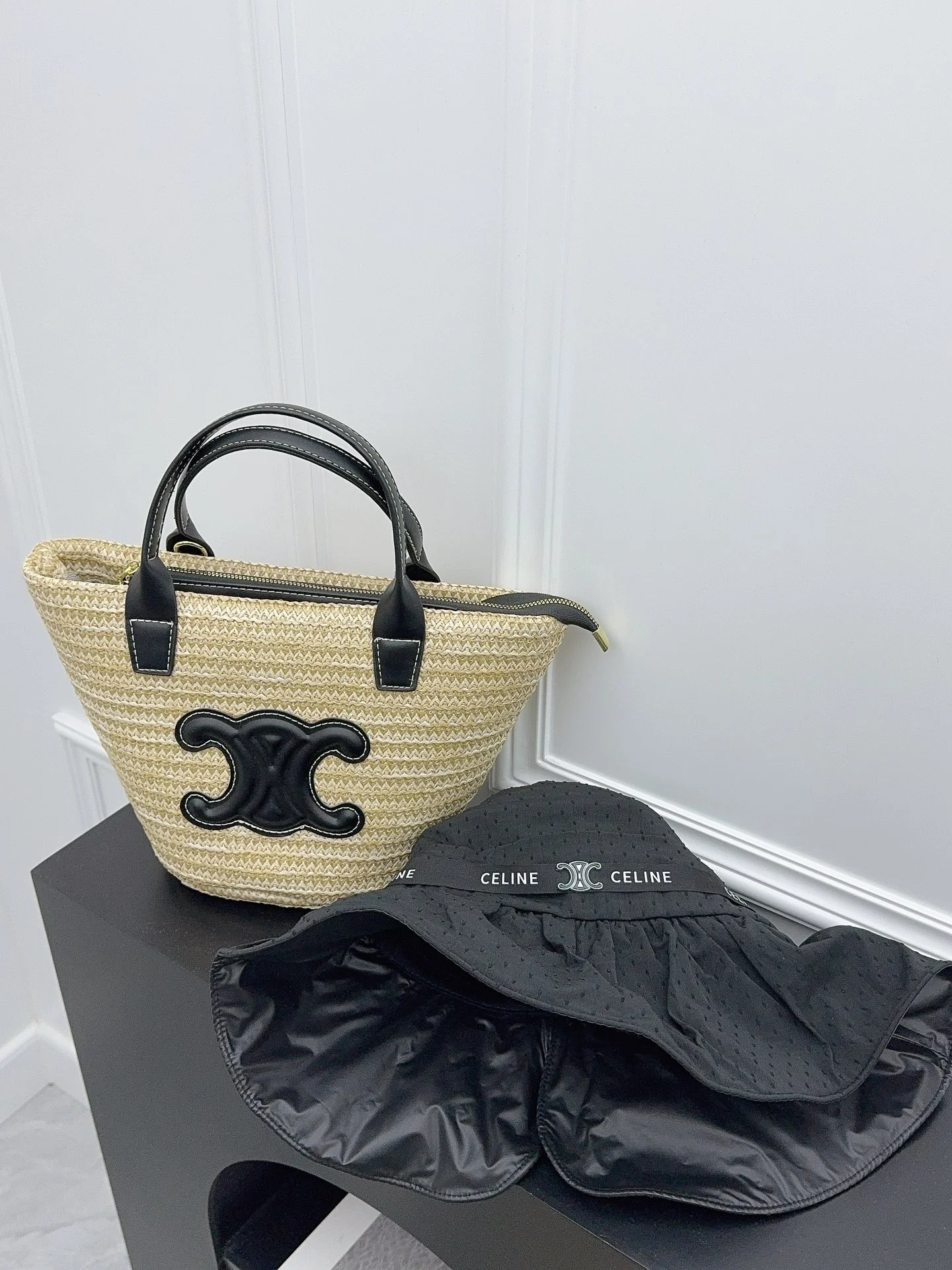 Celine - Новая плиссированная панама от кутюр