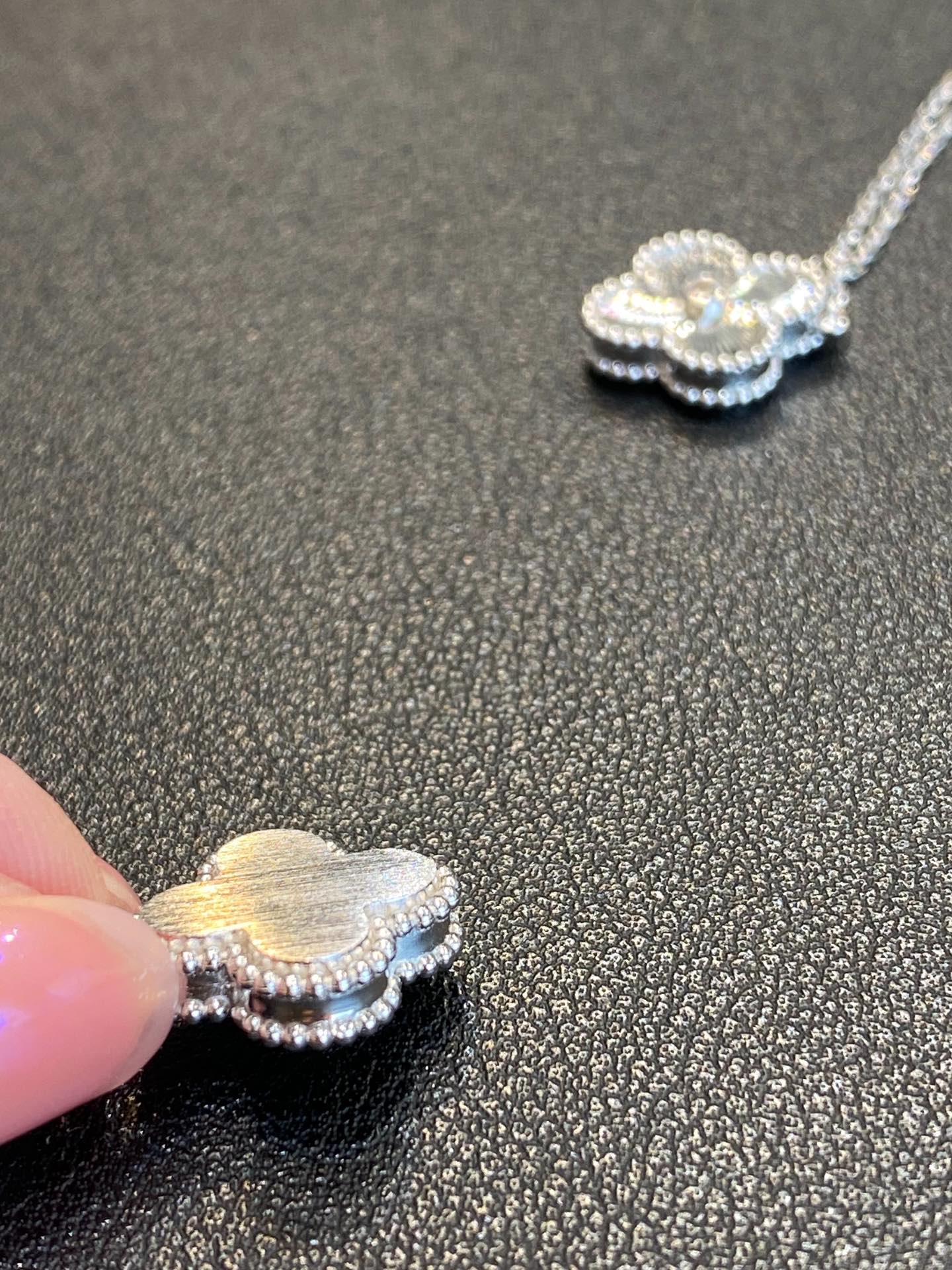 Ван Веккьо - Колье 133