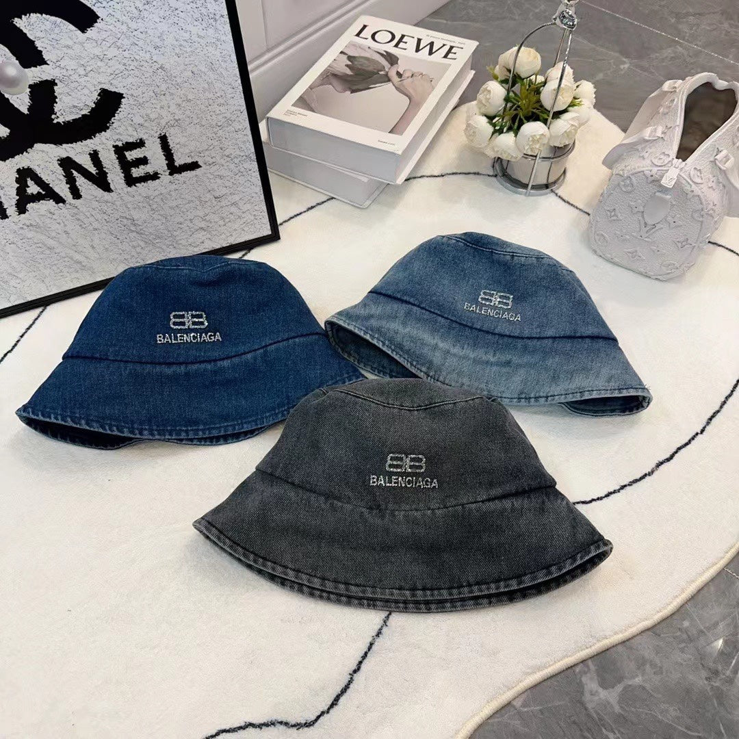 Balenciaga - Ковбойская панама