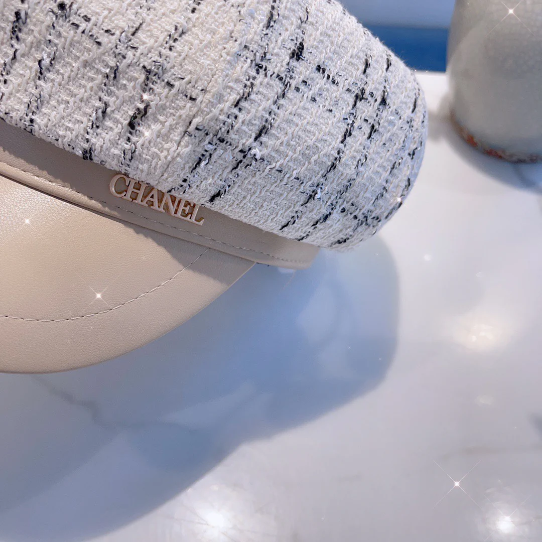 Chanel - восьмиугольная шляпа - белая