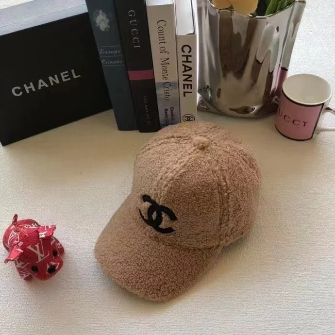 Chanel - Бейсболка из овечьей шерсти