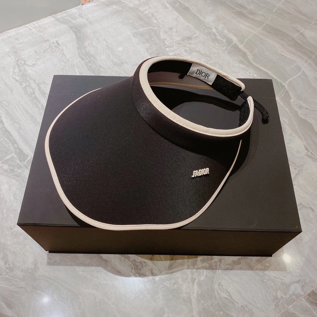 Dior - Солнцезащитная шляпа с волнистыми полями - 3 цвета