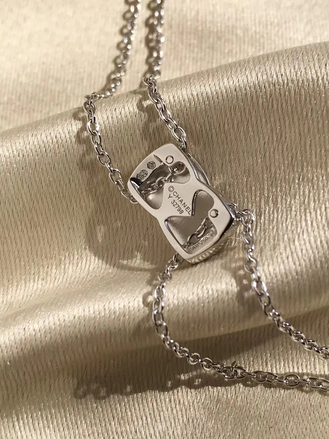 Колье Chanel 570