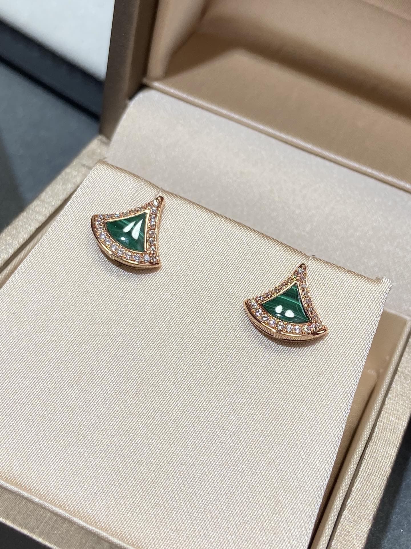 Серьги Bvlgari 038