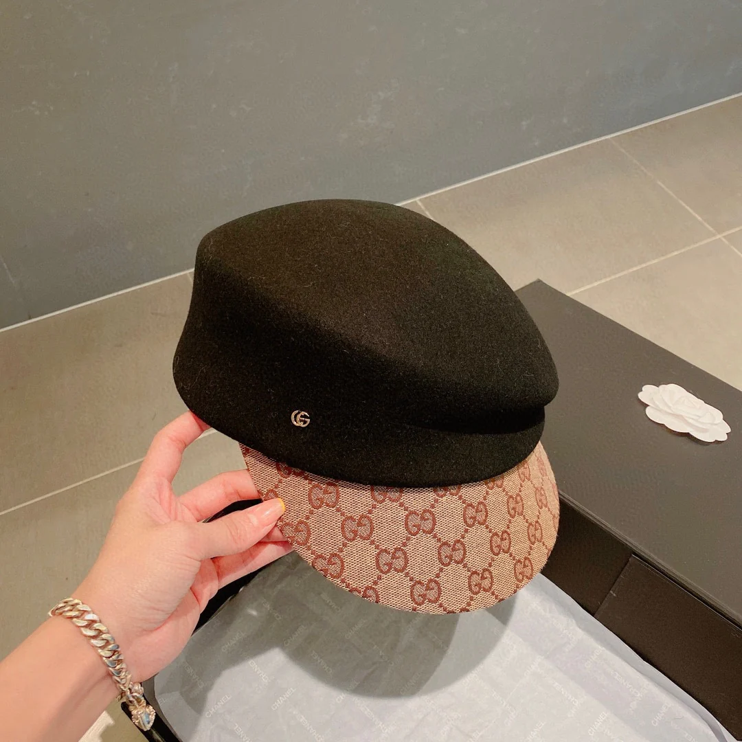 Miu Miu - Черная бейсболка