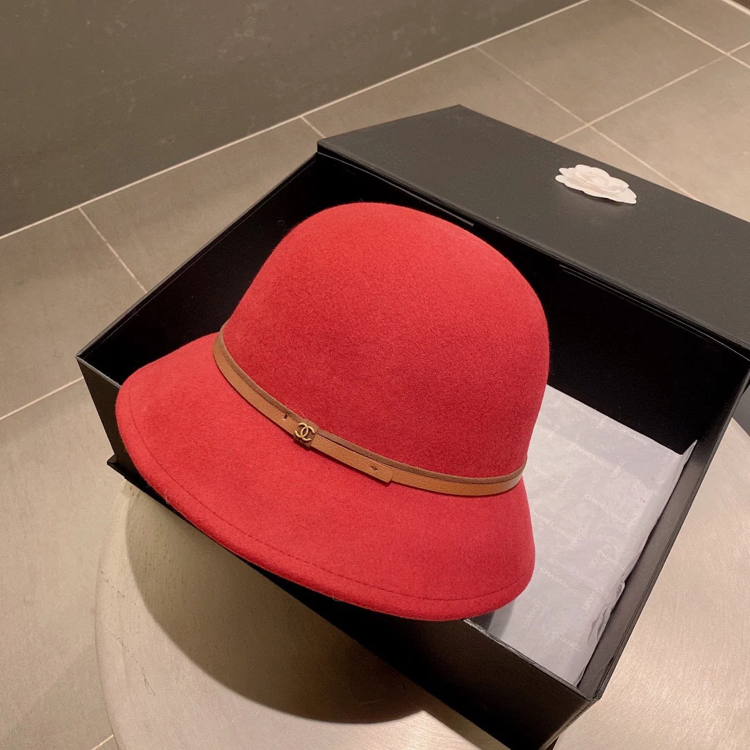 Chanel - Шерстяная шляпа - Красная