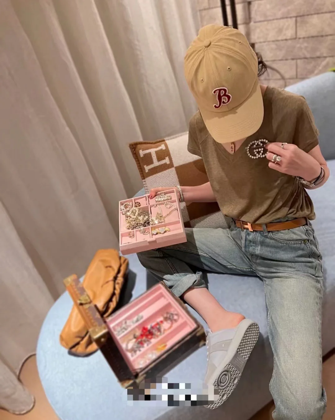 Бейсболка Balenciaga Terry с вышивкой, 2022 год.