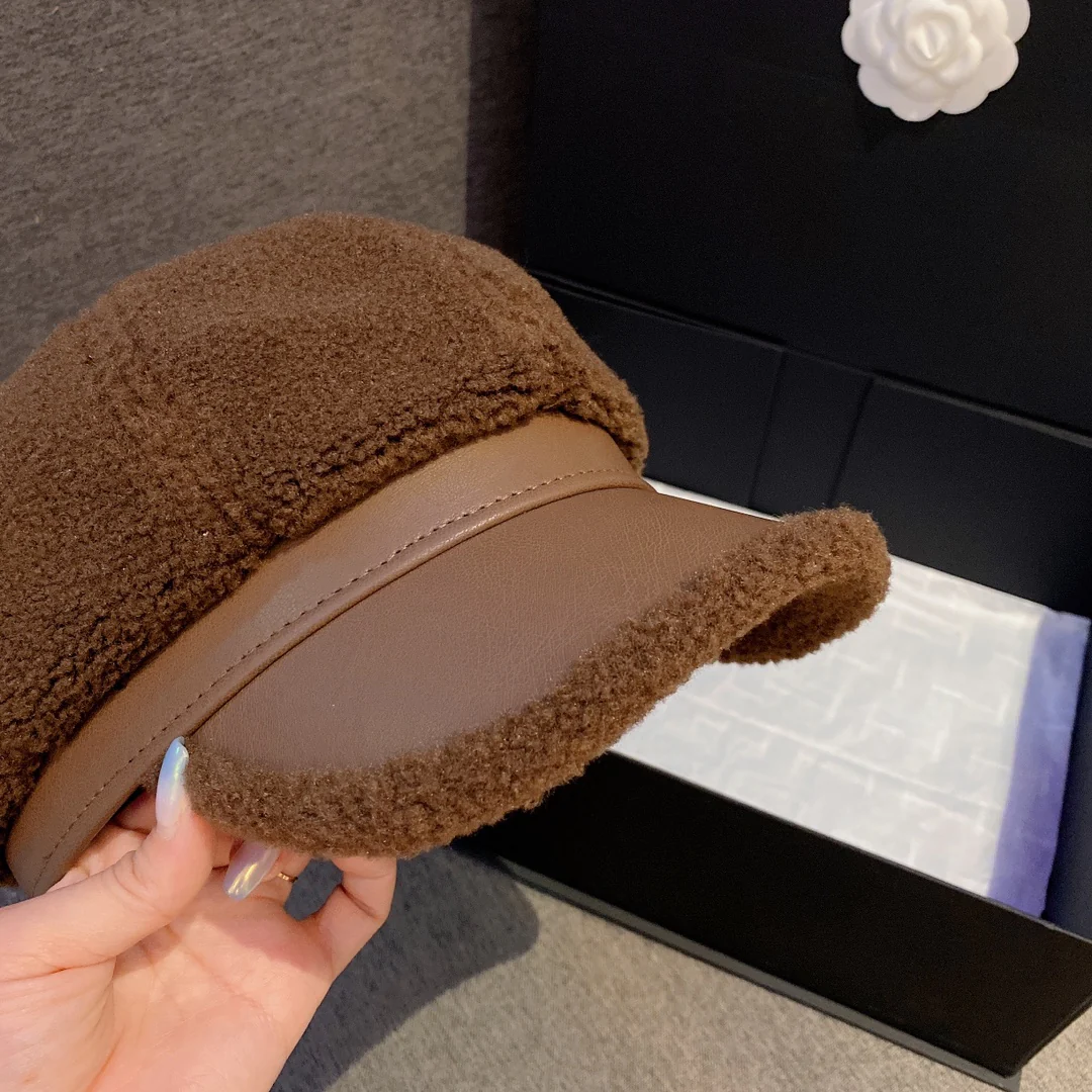 Берет Miu Miu из овечьей шерсти - коричневый