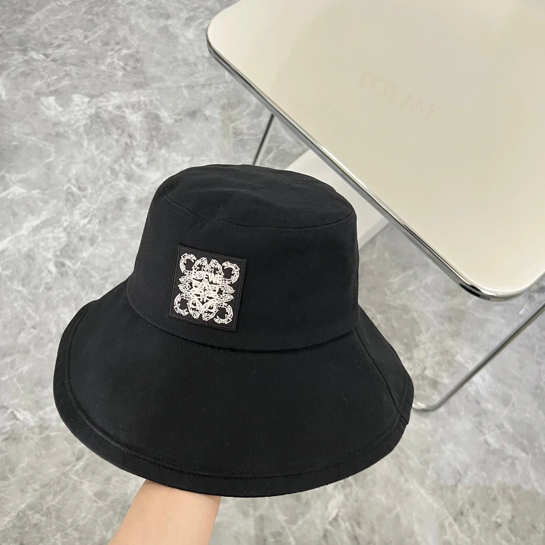 Новая модель LOEWE 2024 — Простая панама с логотипом — Черная