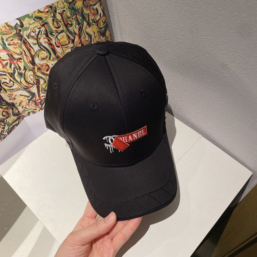 Новинка 2022 года от Chanel - кепка-?утиный клюв? - 3