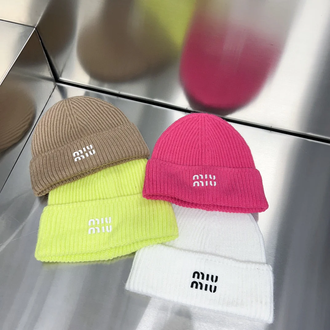 Miu Miu - Новая вязаная шапка-бини