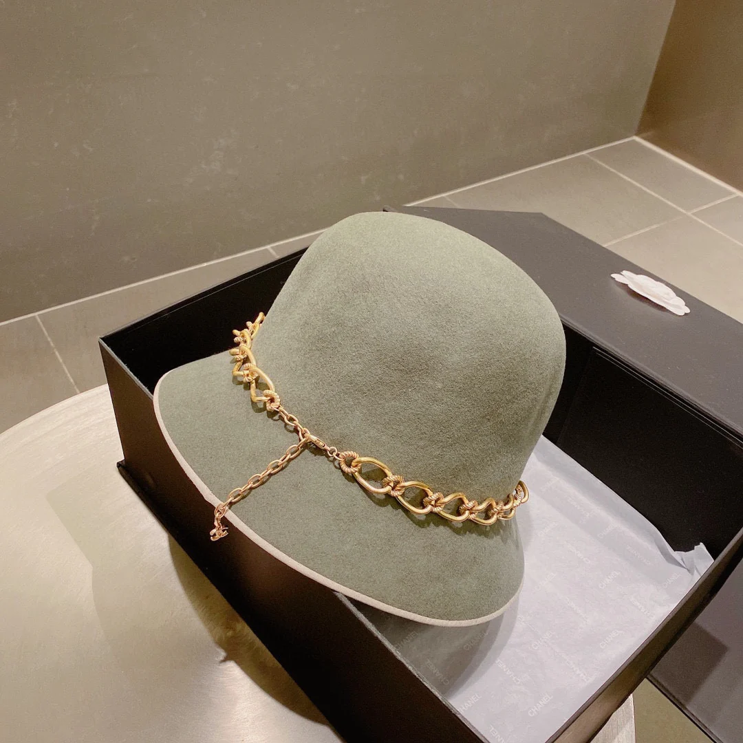 Шерстяная шляпа-цепочка Chanel - серая