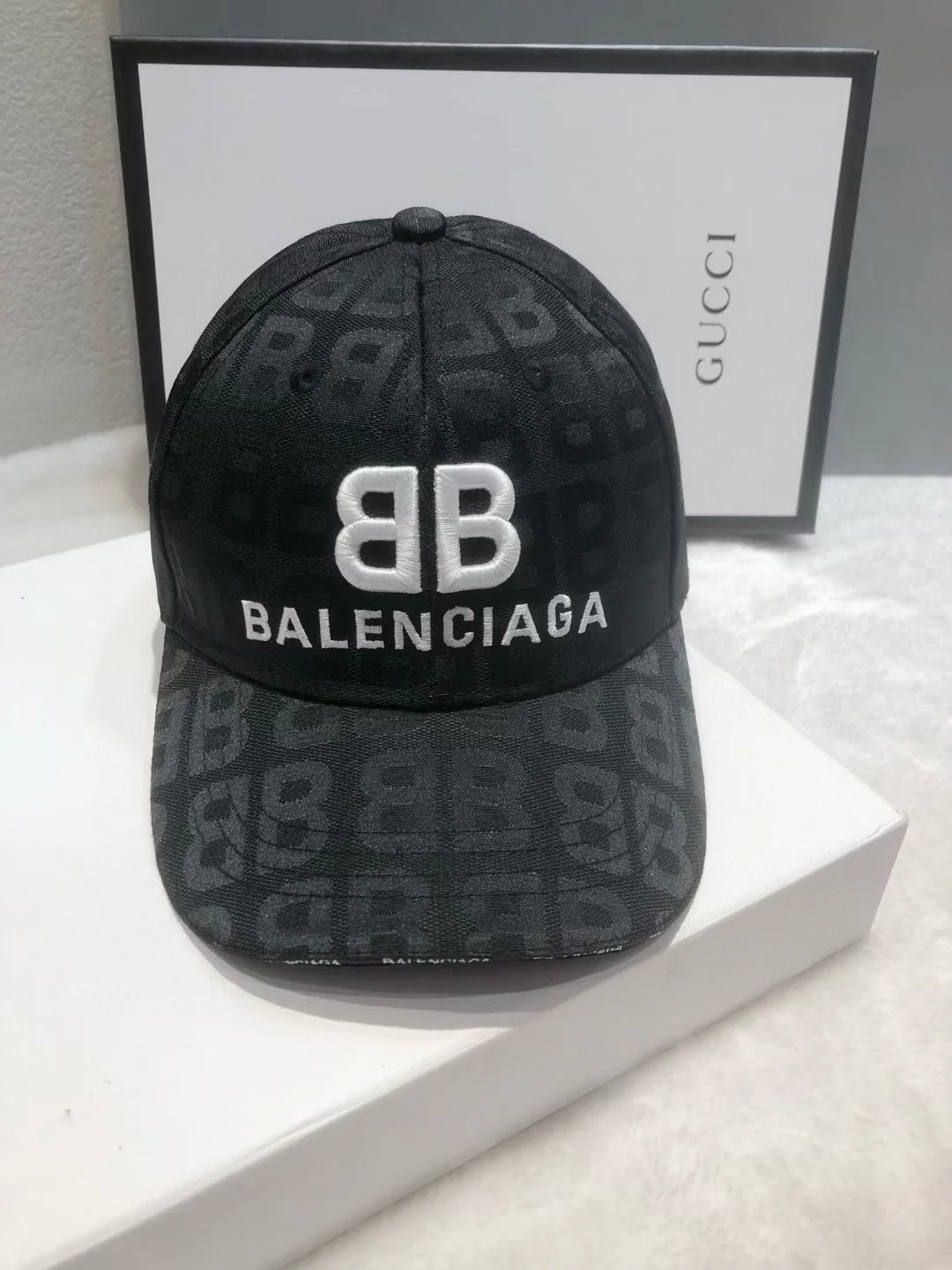 Бейсболка Balenciaga с вышивкой - 2