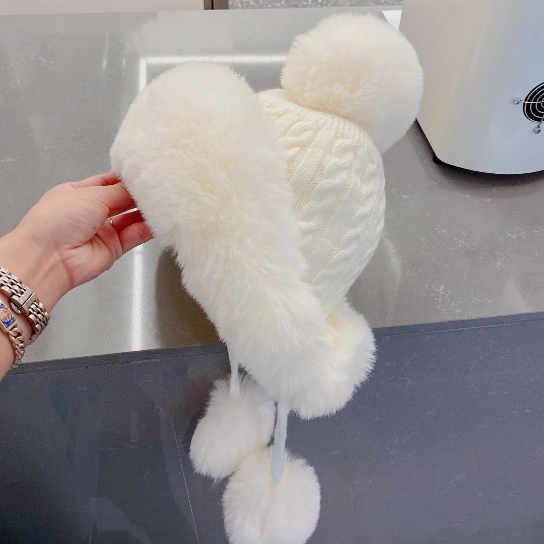 Шапка-бини Burberry с ушками - белая