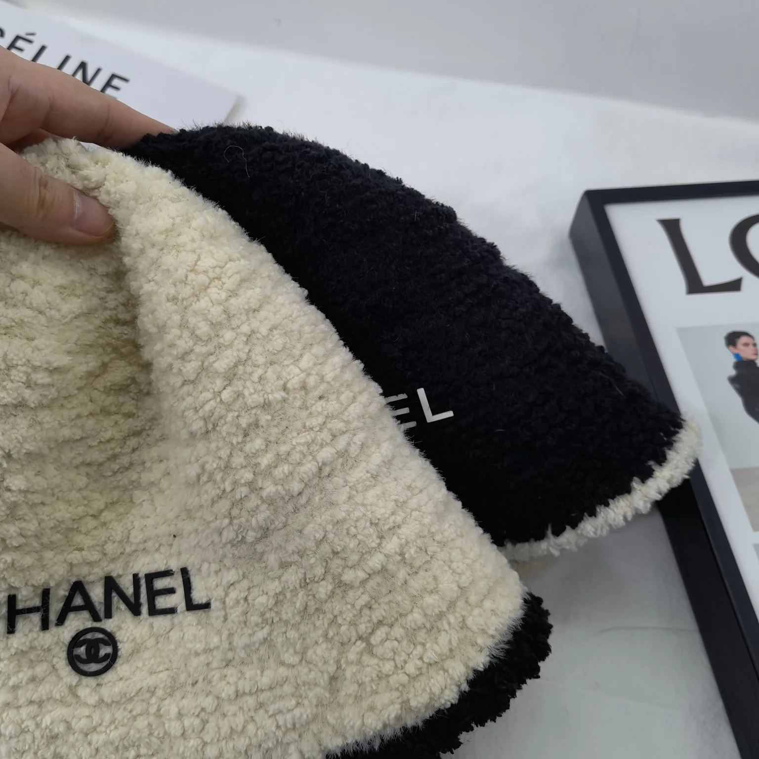 Chanel - Рыбацкая шляпа из овечьей шерсти - 1