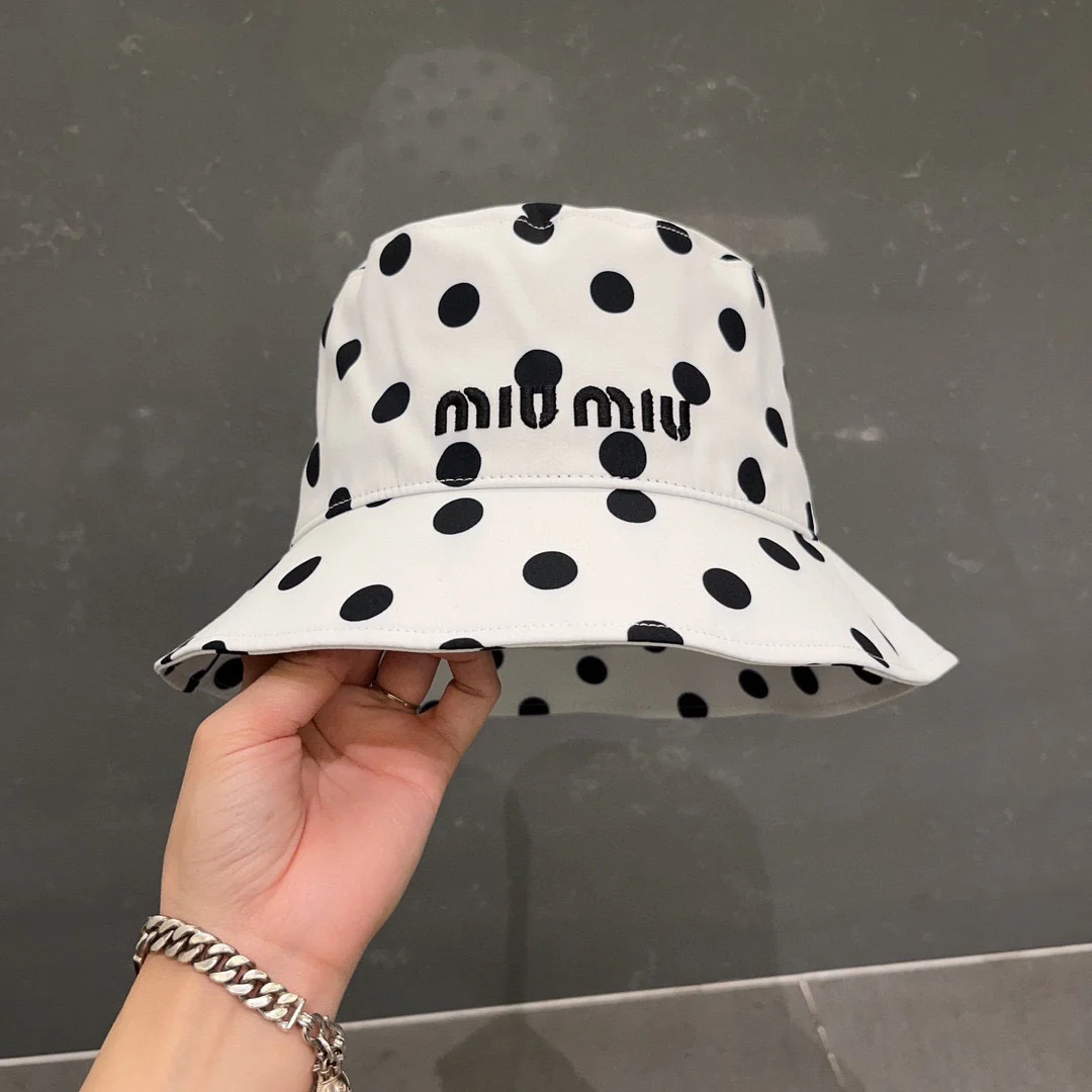 Miu Miu - Новая рыбацкая шляпа из чистого хлопка в горошек - белая