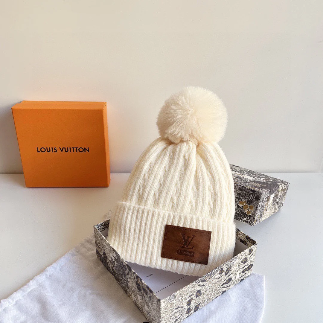 Шапка LV