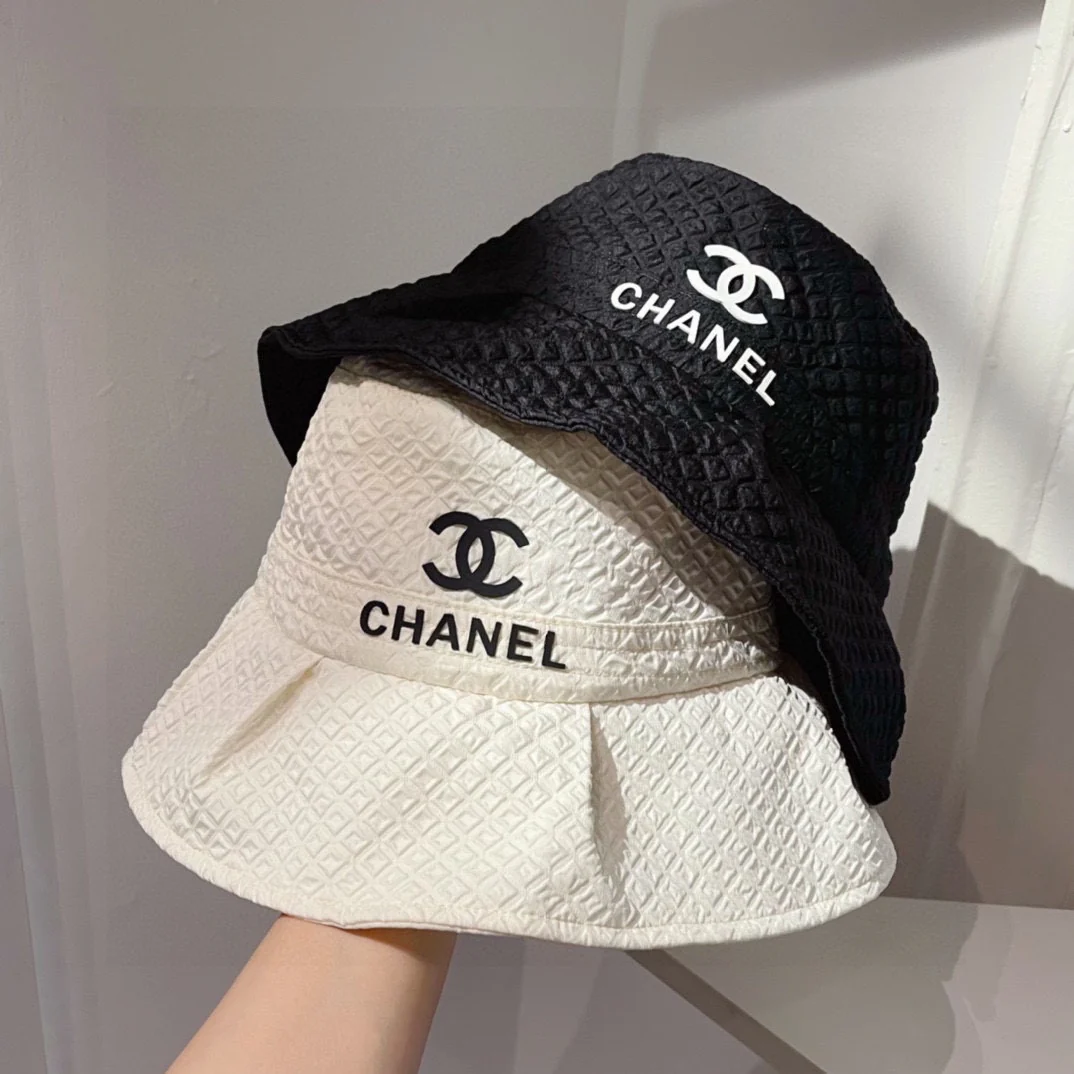 Chanel - Рыбацкая шляпа из плиссированной ткани - Белая