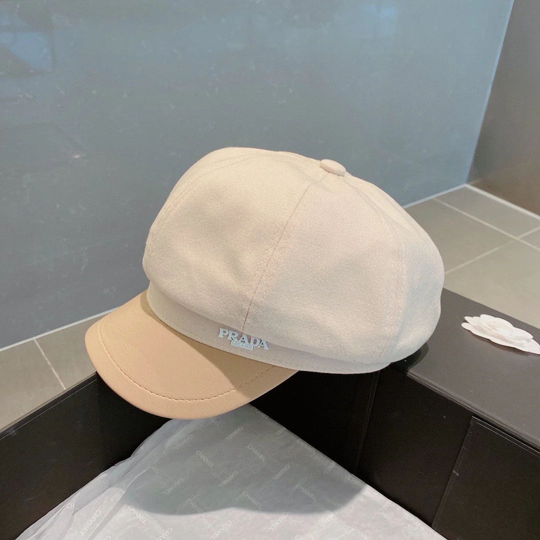 Prada - Белая шляпа художника