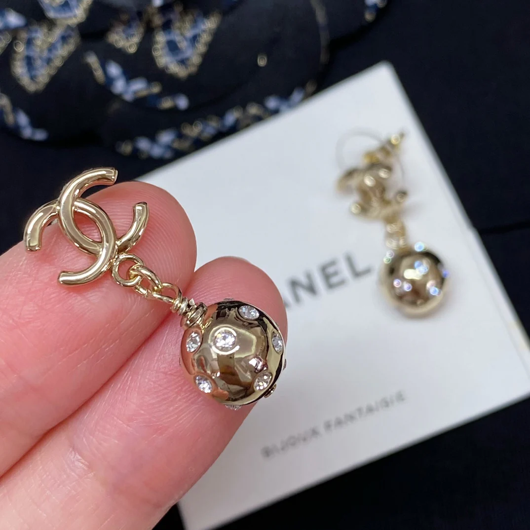 Серьги Chanel 1000