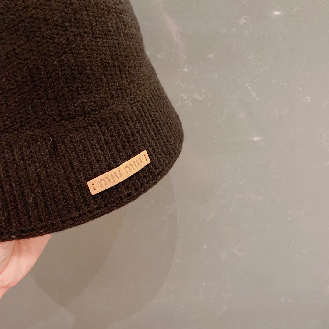 Miu Miu - Вязаная рыбацкая шапка - Черная - 1