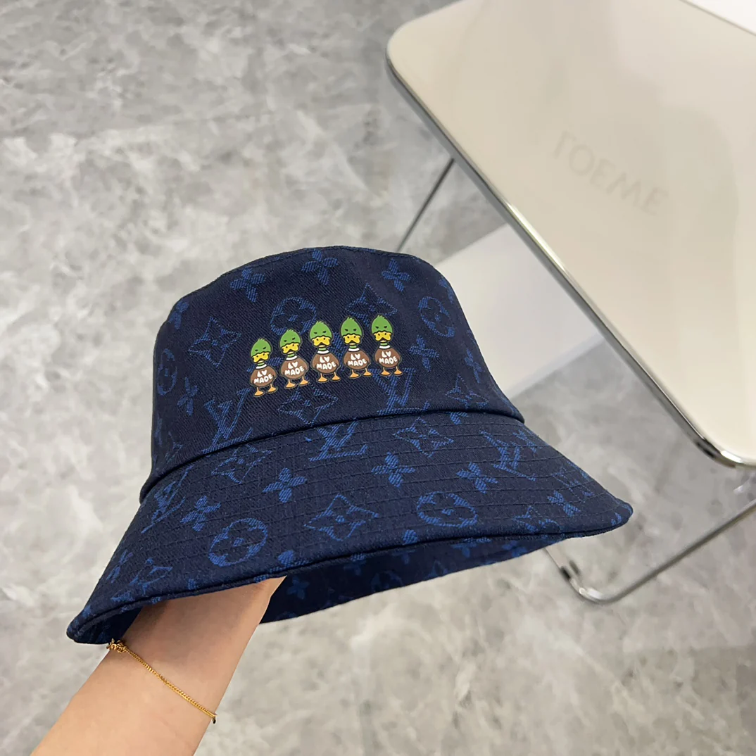 Панама LV 2024 New Classic Monogram — синяя