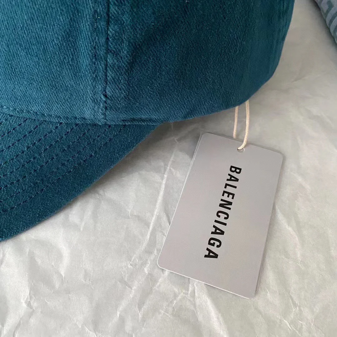 Бейсболка Balenciaga с вышивкой - синяя