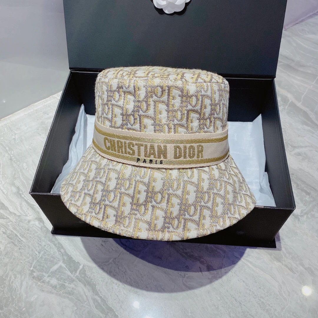 Рыбацкая шляпа с монограммой Dior
