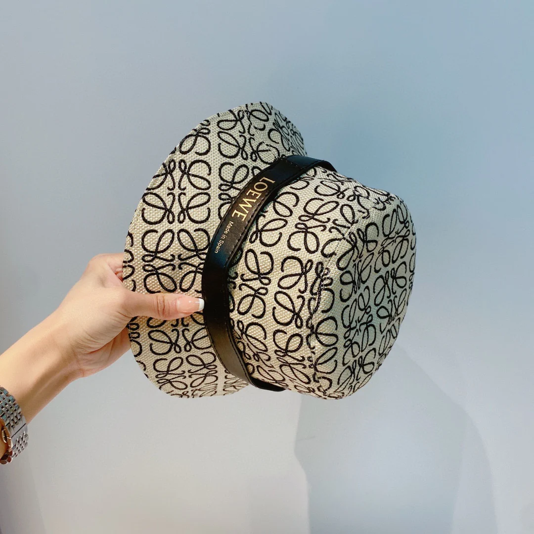 LOEWE - Официальная новая панама с монограммой