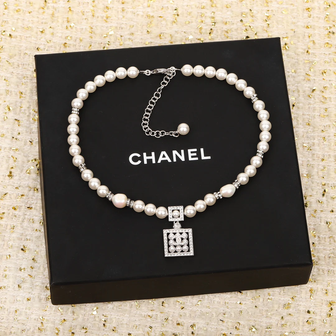 Колье Chanel 596